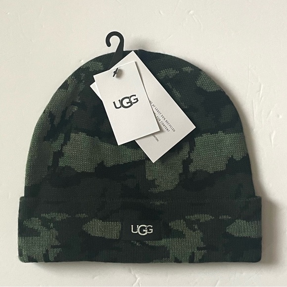 UGG Camo Knit Beanie in Green and Black - Picture 8 of 13